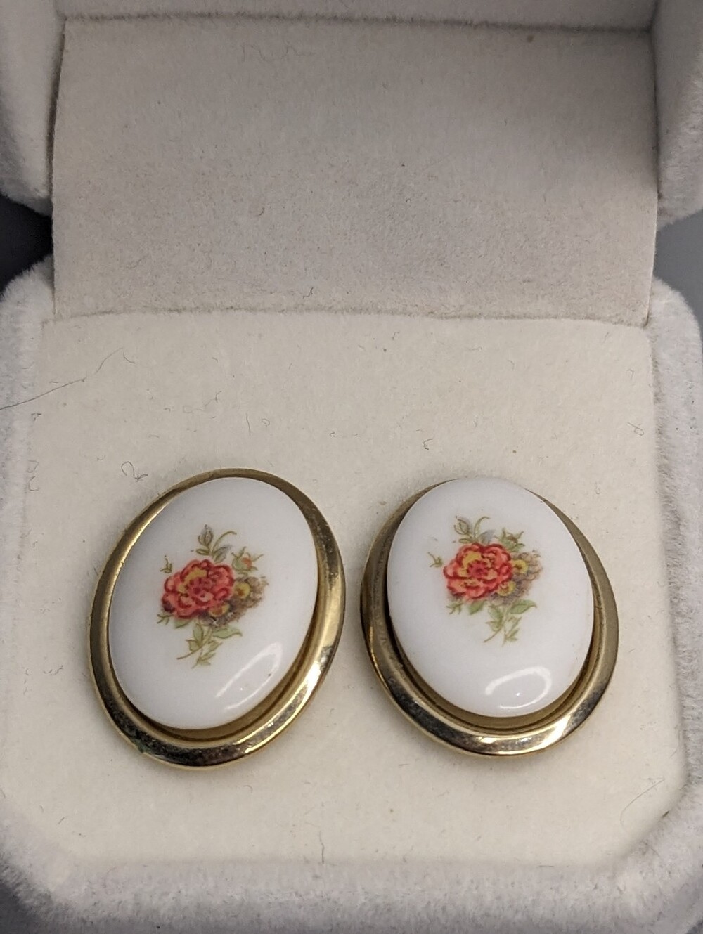 Vintage Porcelain Rose Oval Earrings Gold Tone Romantic Cottagecore Jewelry